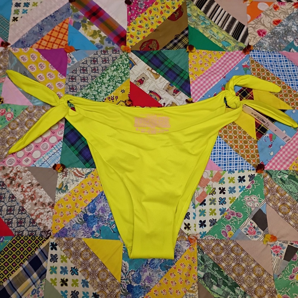 Victoria Secret Side Tie Bikini Bottoms Brazilian NWT Medium Yellow Womens